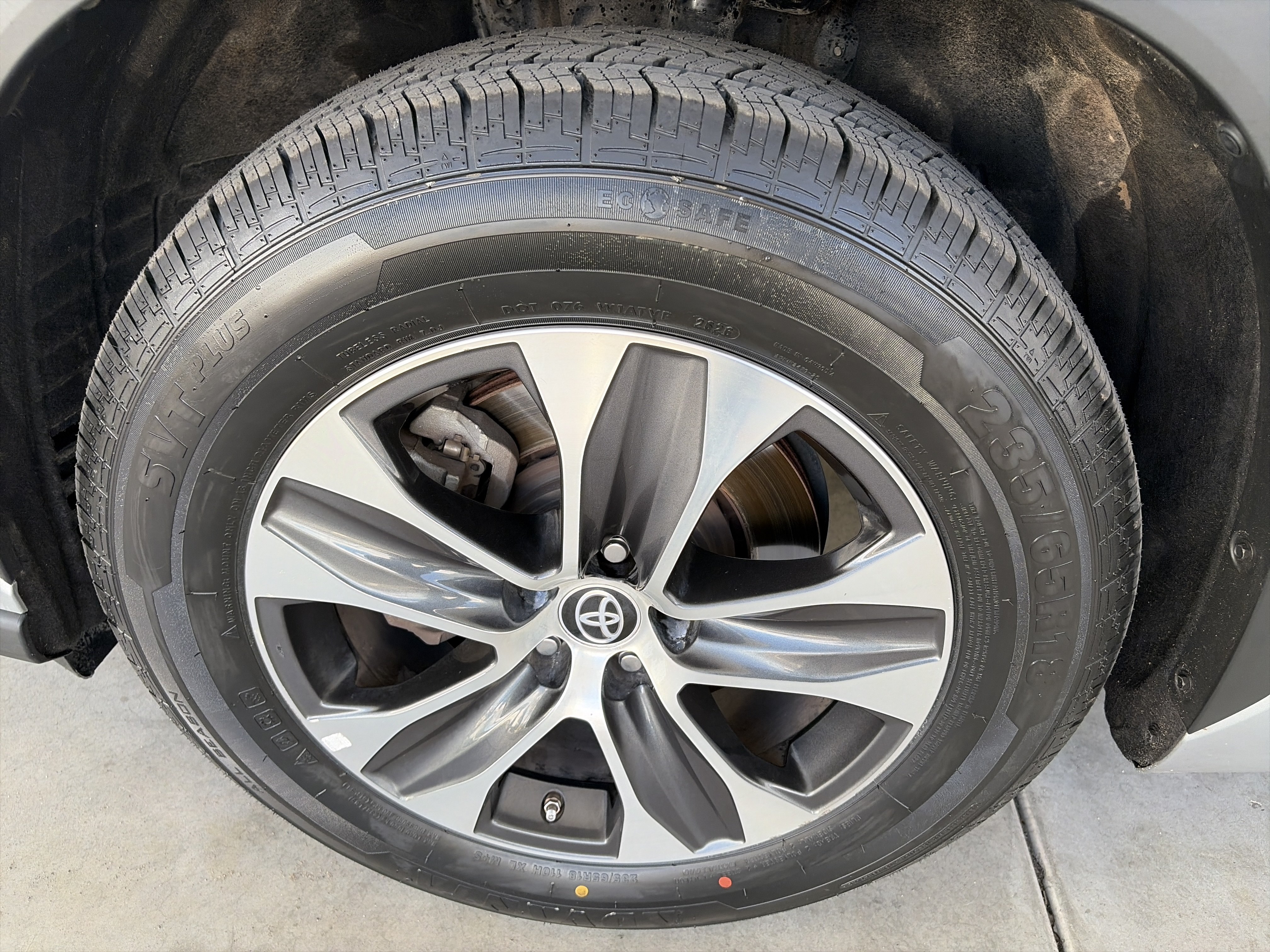 Used 2022 Toyota Highlander XLE FWD image 8
