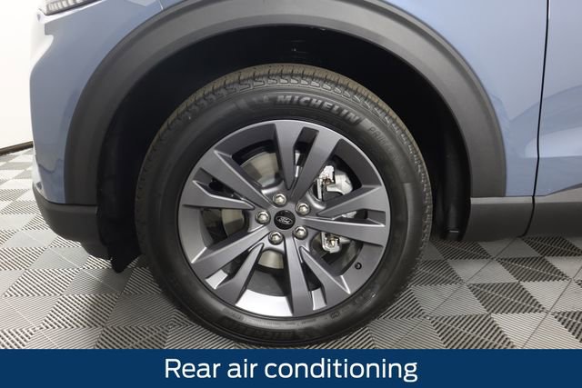 New 2026 Ford Explorer Active w/ Active Comfort Package image 14