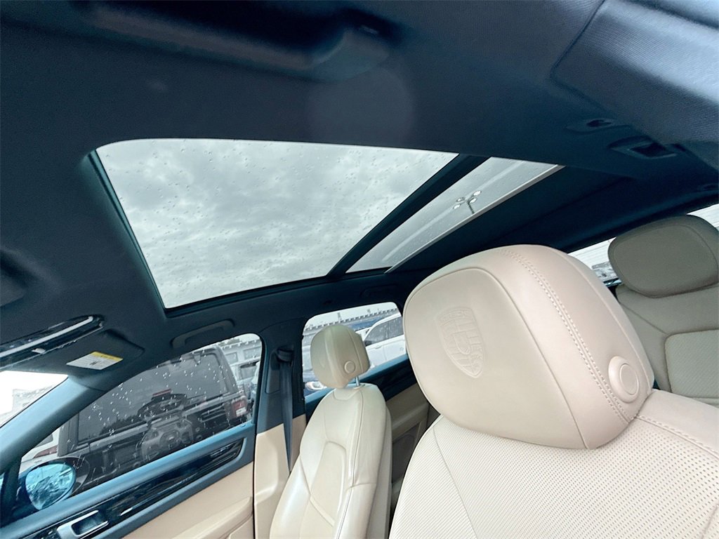 Used 2020 Porsche Cayenne image 24