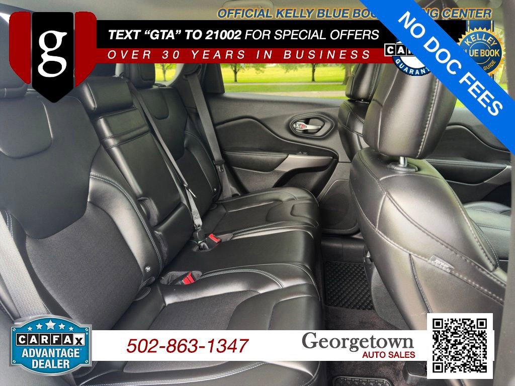 Used 2019 Jeep Cherokee Latitude Plus w/ Cold Weather Group AWD/4WD image 32