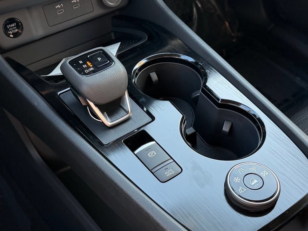 New 2026 Nissan Rogue SV AWD/4WD image 28