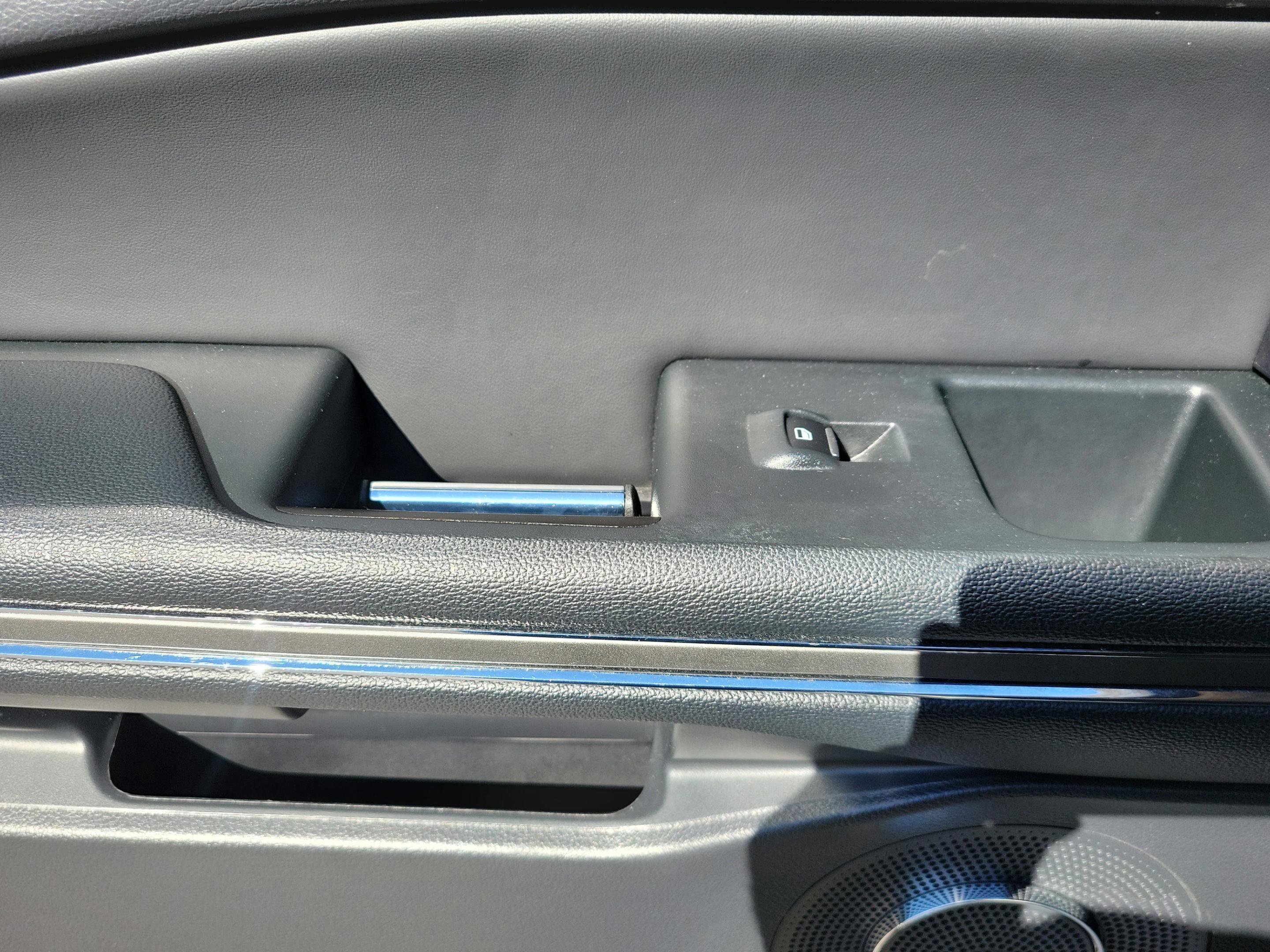 Used 2024 Ford Expedition Max XLT image 17