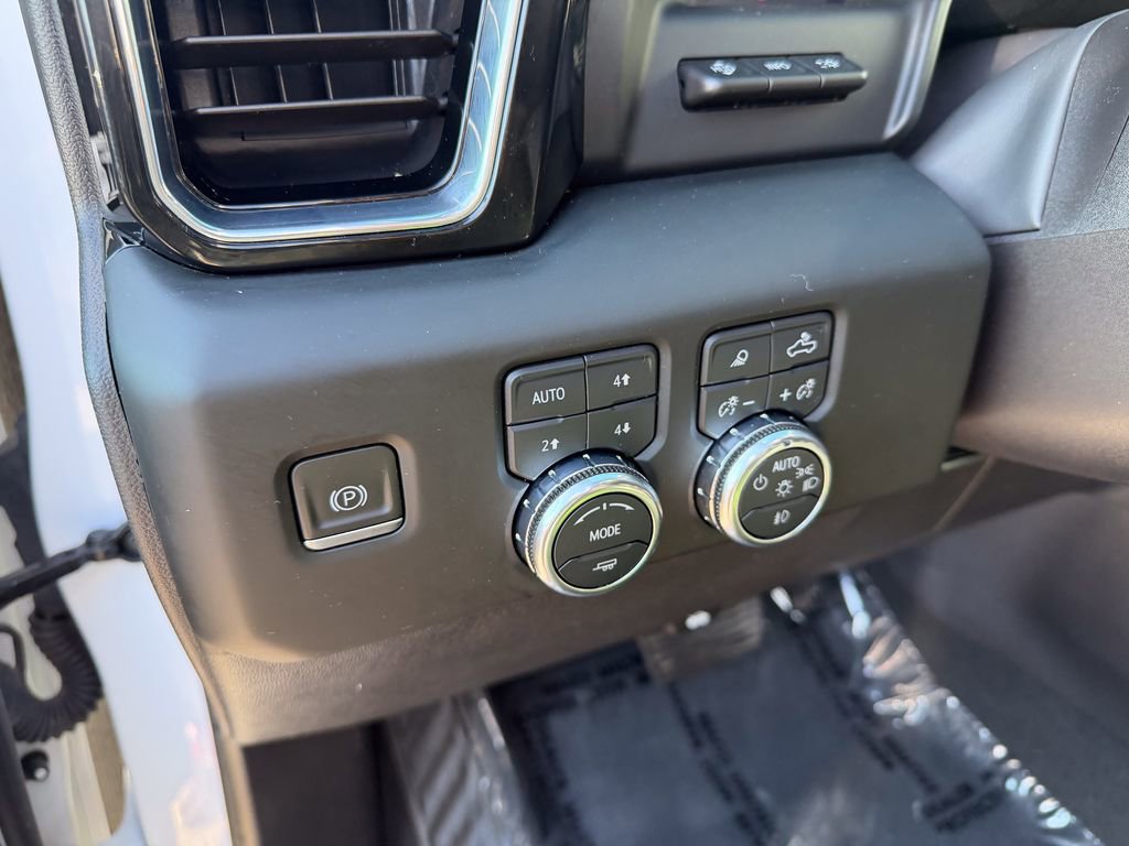 Used 2024 GMC Sierra 1500 Denali w/ Denali Reserve Package image 11
