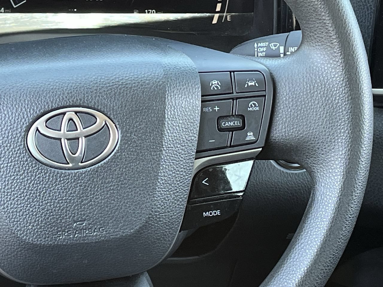 Used 2025 Toyota Camry LE FWD image 14