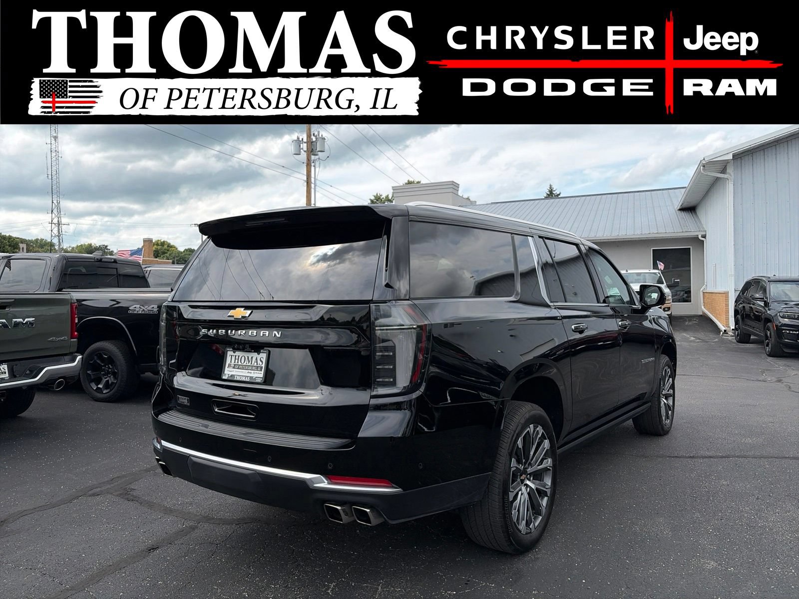 Used 2026 Chevrolet Suburban High Country AWD/4WD image 7