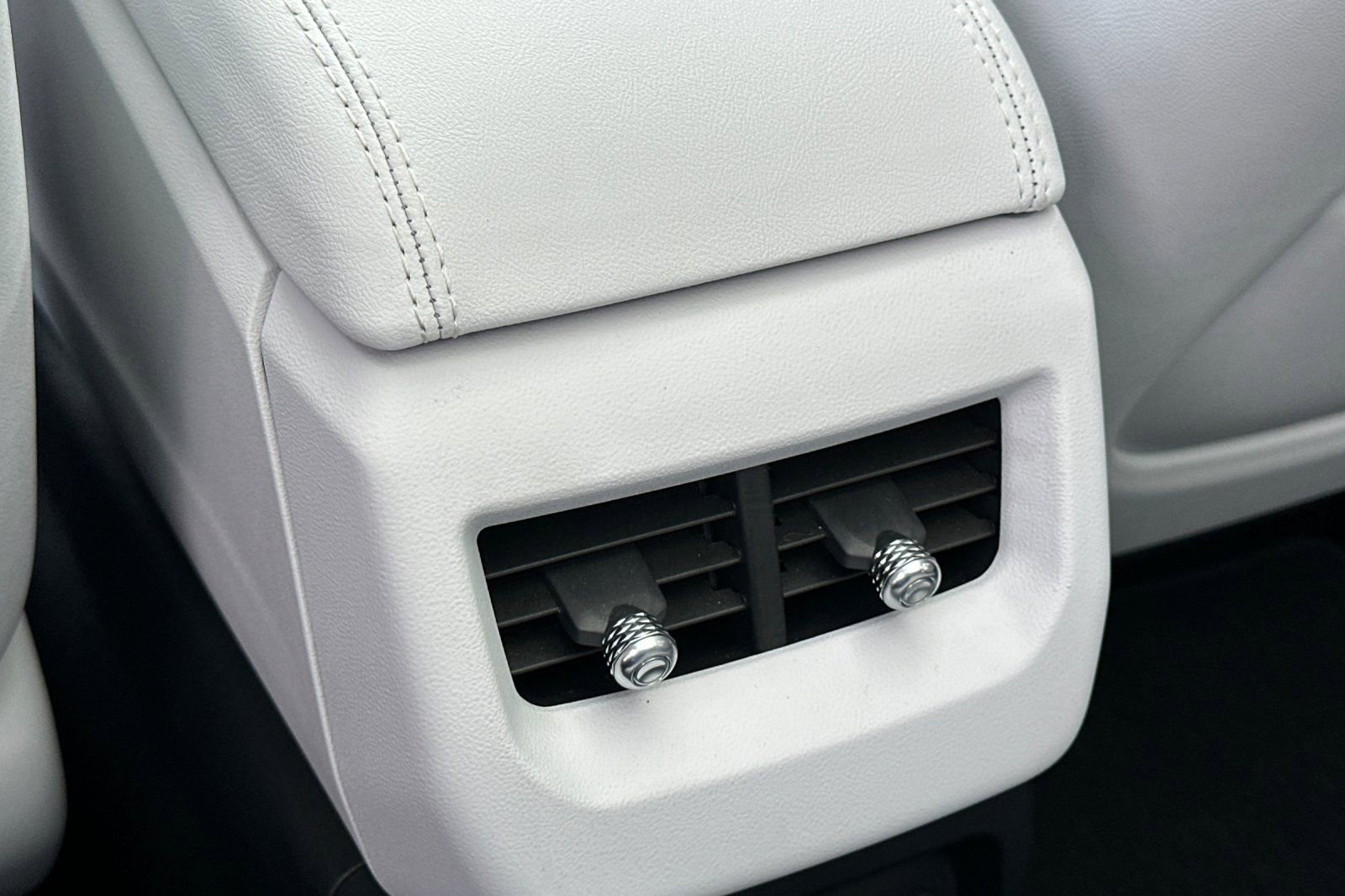 Certified 2025 Cadillac Optiq Luxury 1 image 41