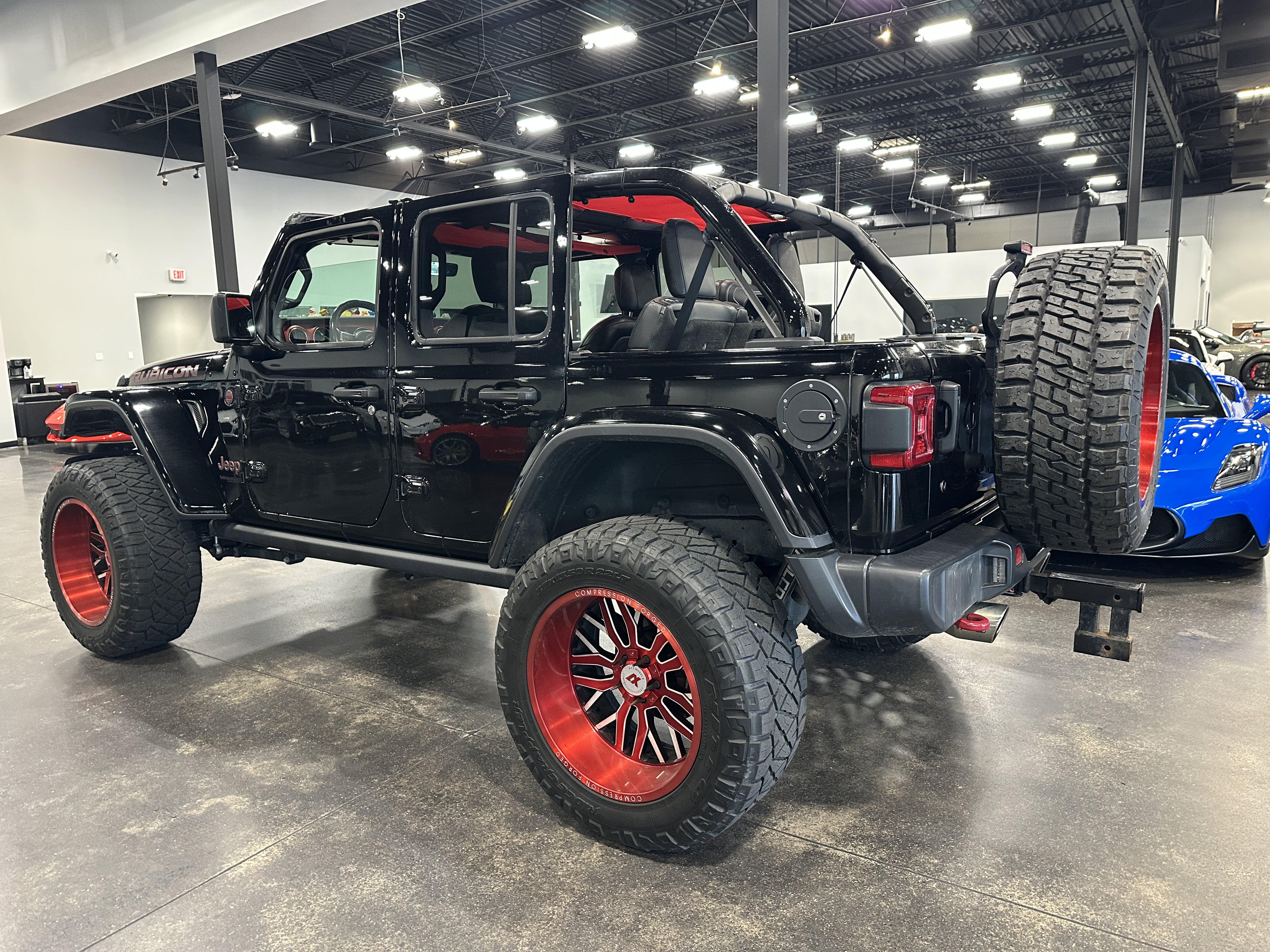 Used 2020 Jeep Wrangler Unlimited Rubicon AWD/4WD image 3
