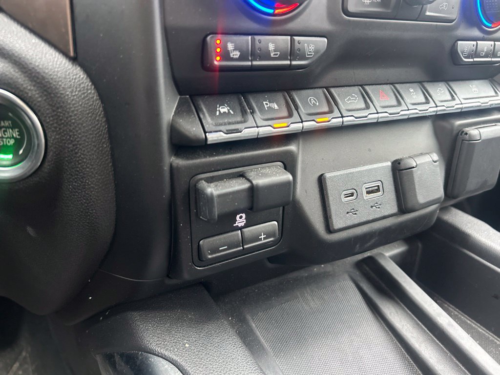 Used 2019 Chevrolet Silverado 1500 High Country AWD/4WD image 16