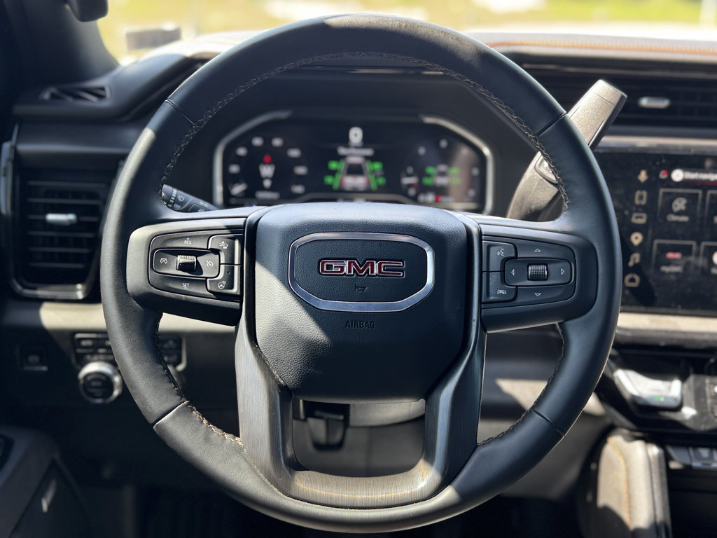 Used 2025 GMC Sierra 2500 AT4 AWD/4WD image 17