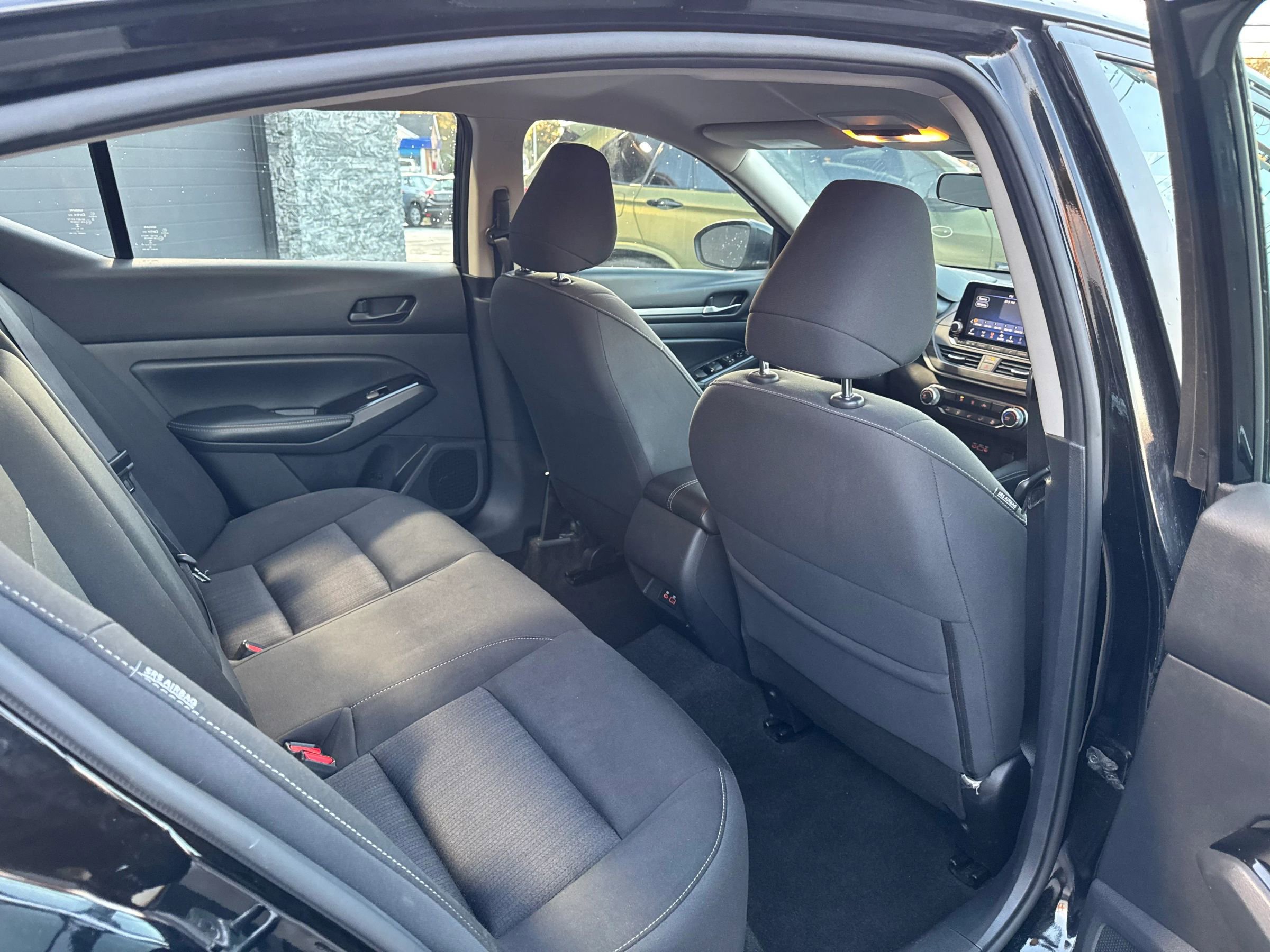 Used 2023 Nissan Altima 2.5 SV image 12