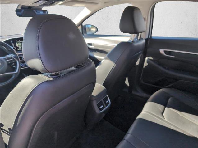 Used 2021 Hyundai Sonata Limited w/ Preferred Accessory Package image 17