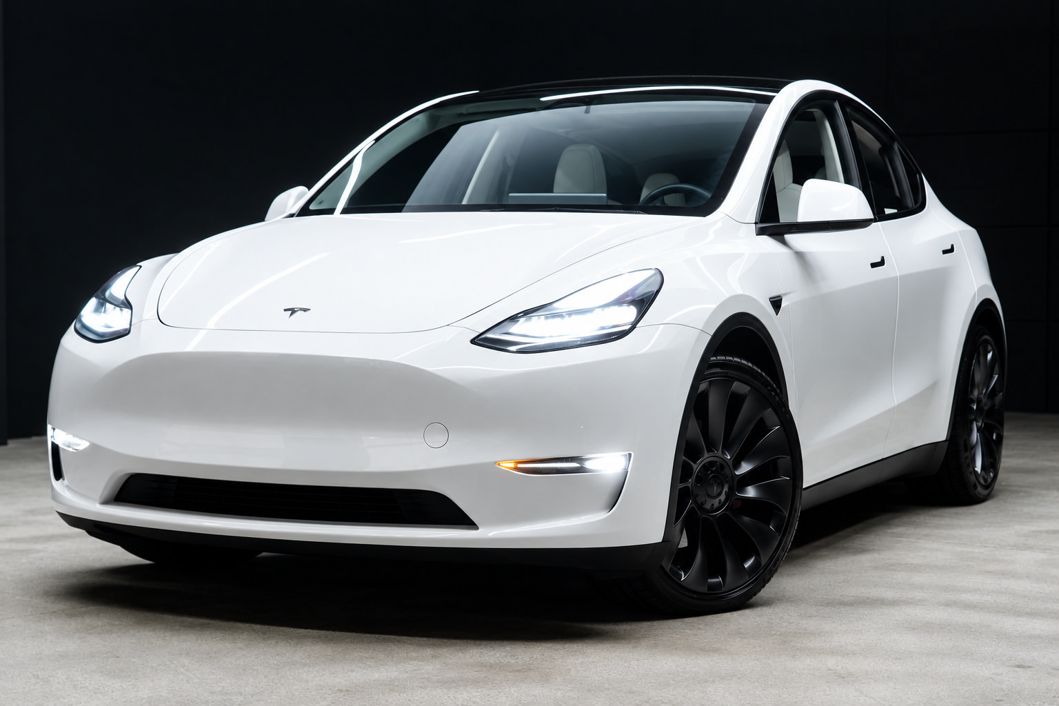 Used 2021 Tesla Model Y Performance AWD/4WD image 2