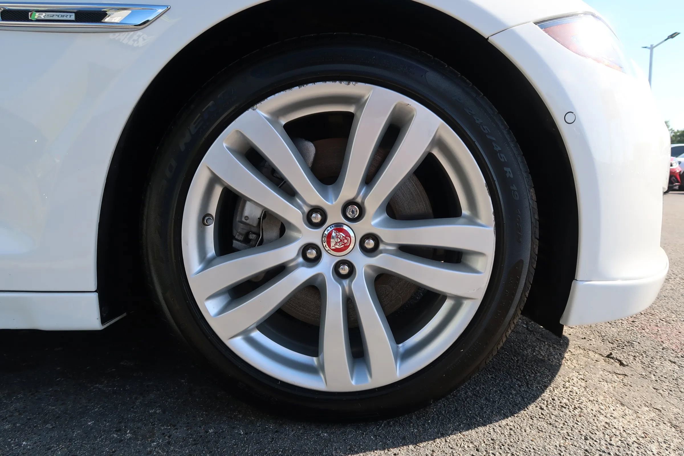 Used 2019 Jaguar XJ R-Sport image 55