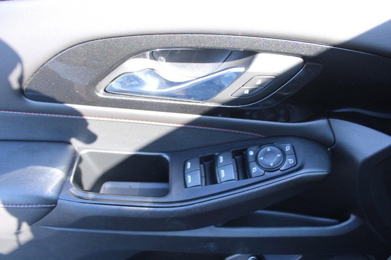 Used 2023 Chevrolet Traverse RS FWD image 9