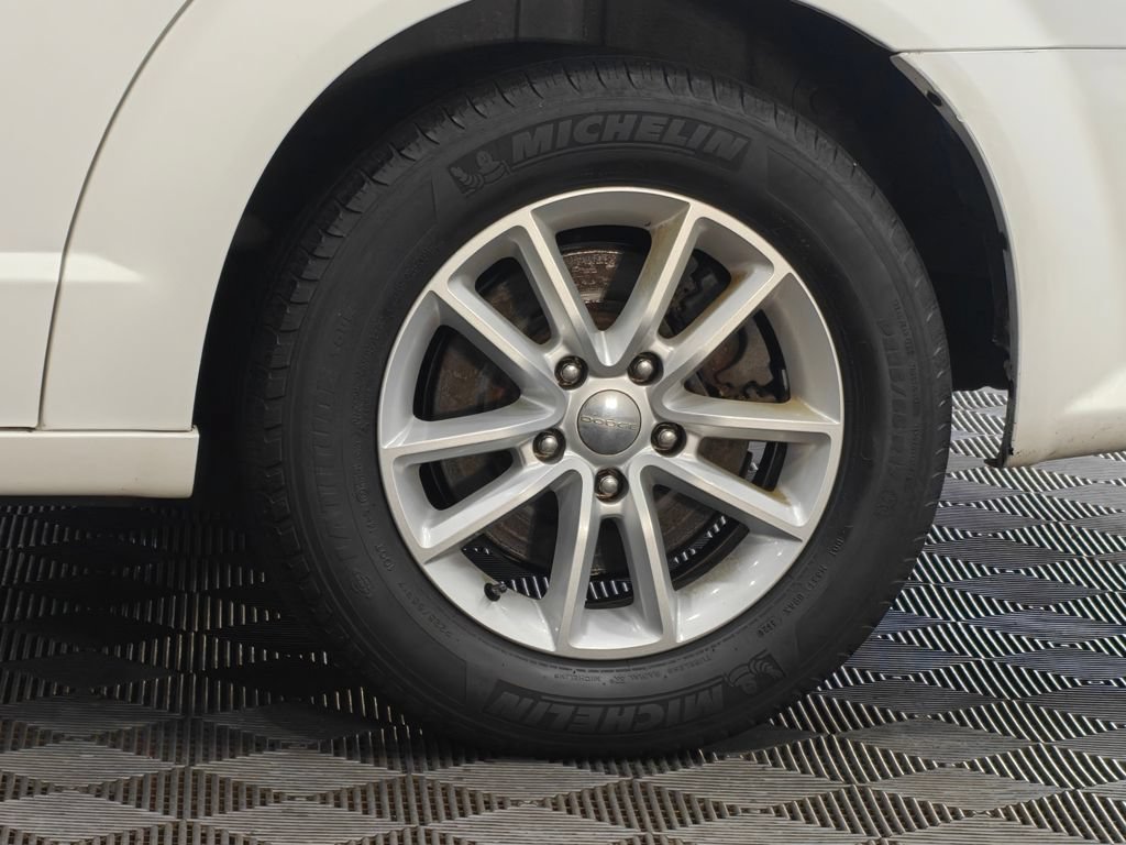 Used 2019 Dodge Grand Caravan SXT FWD image 41