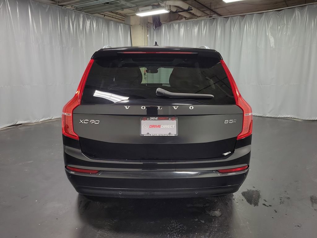 Used 2023 Volvo XC90 B5 Core AWD/4WD image 7