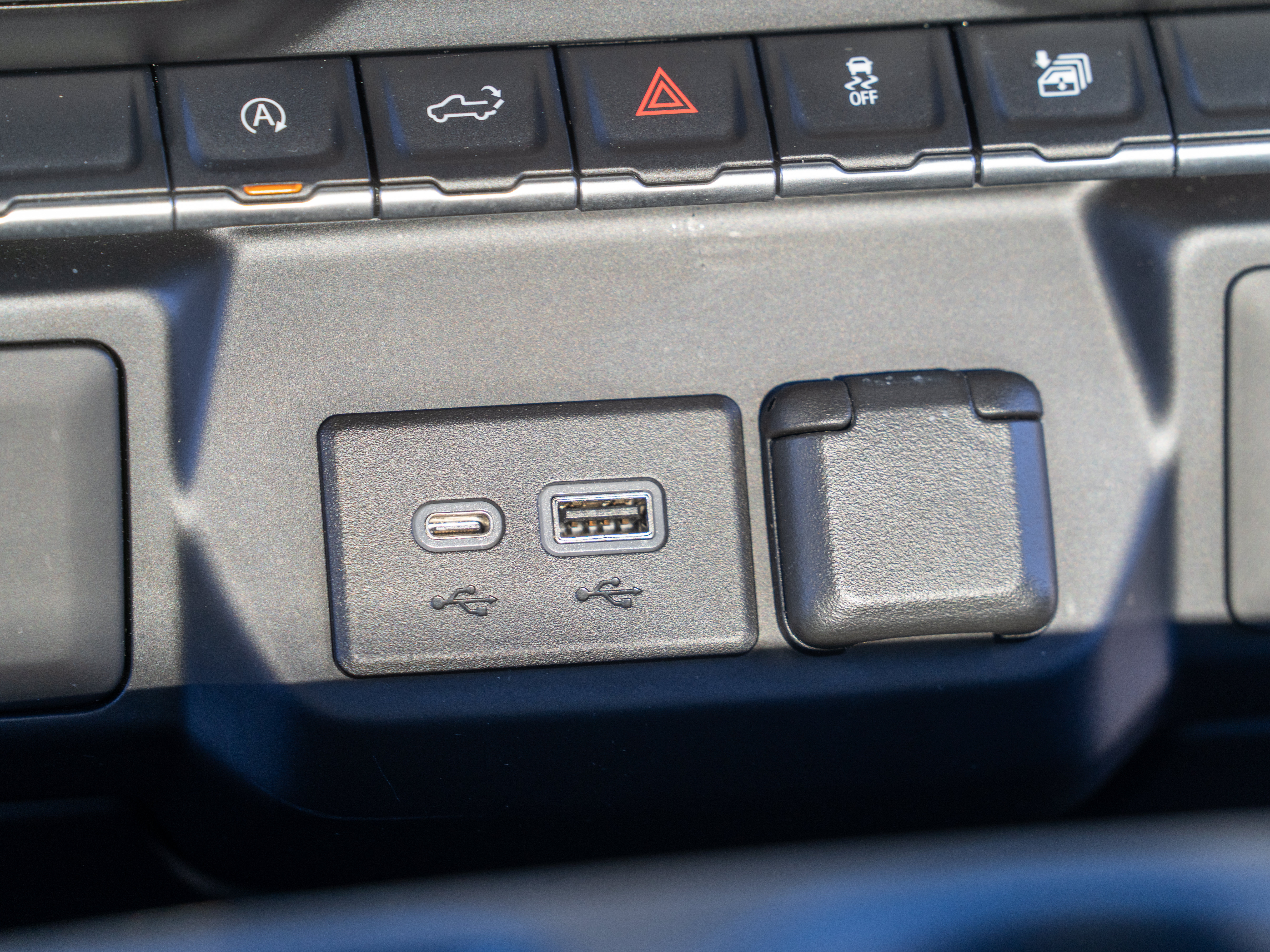 Used 2021 Chevrolet Silverado 1500 LT RWD image 34