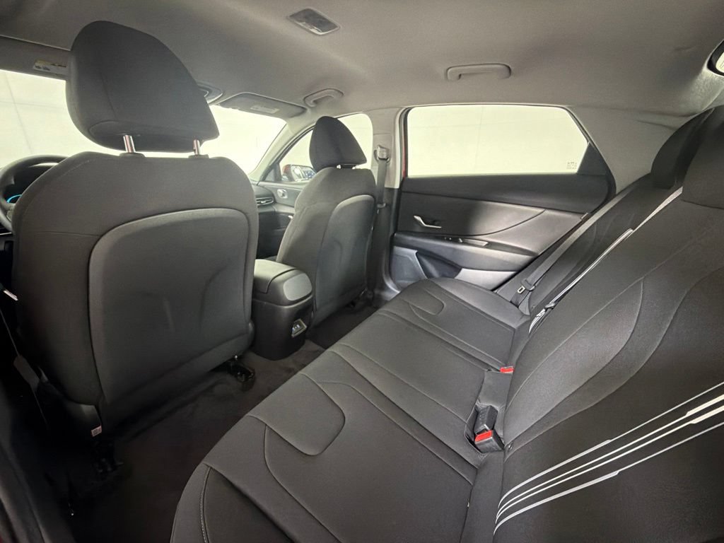 New 2025 Hyundai Elantra Hybrid FWD image 24