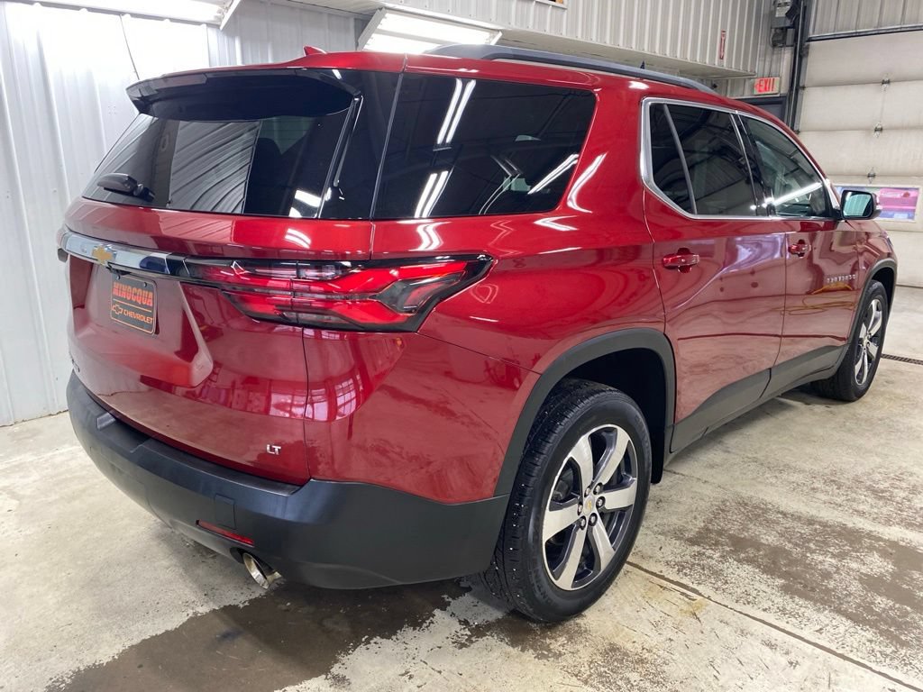 Used 2023 Chevrolet Traverse LT w/ LT Premium Package AWD/4WD image 9