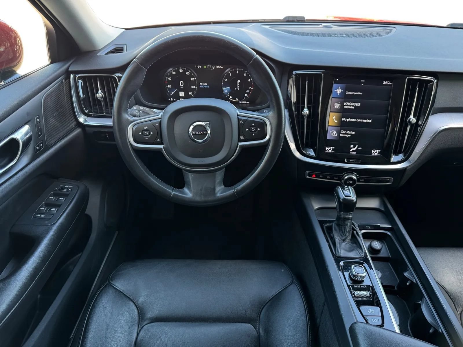 Used 2020 Volvo S60 T5 Momentum FWD image 26