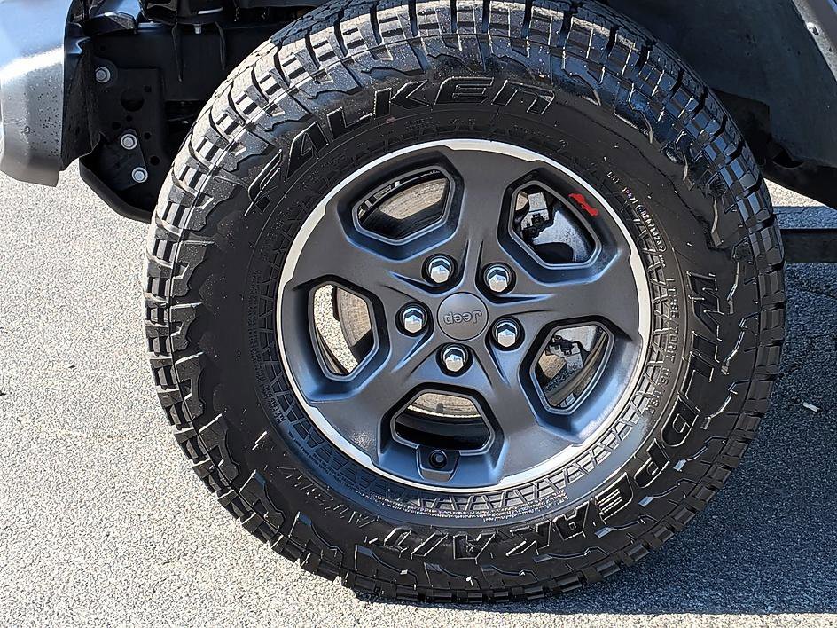 Used 2023 Jeep Gladiator Rubicon image 10