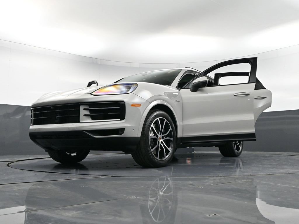 New 2026 Porsche Cayenne E-Hybrid image 39