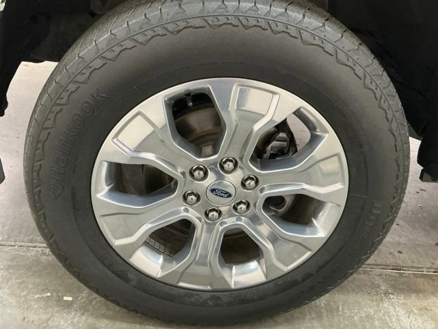 Used 2022 Ford F150 Lariat w/ Max Trailer Tow Package image 11