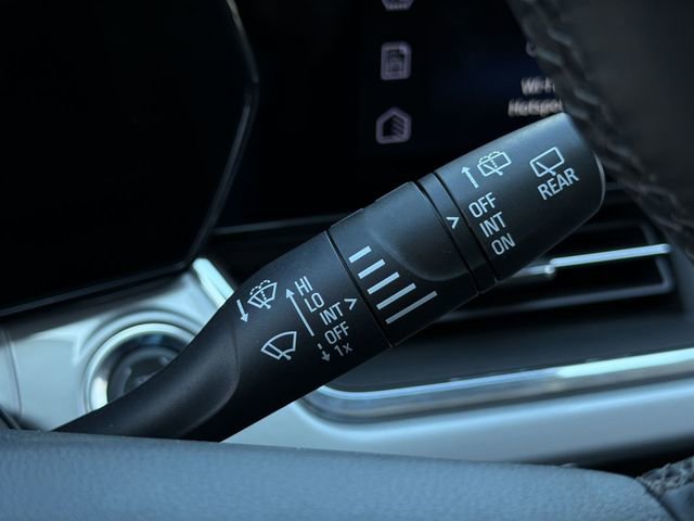 Used 2026 Chevrolet Trax LT w/ Sunroof Package image 30