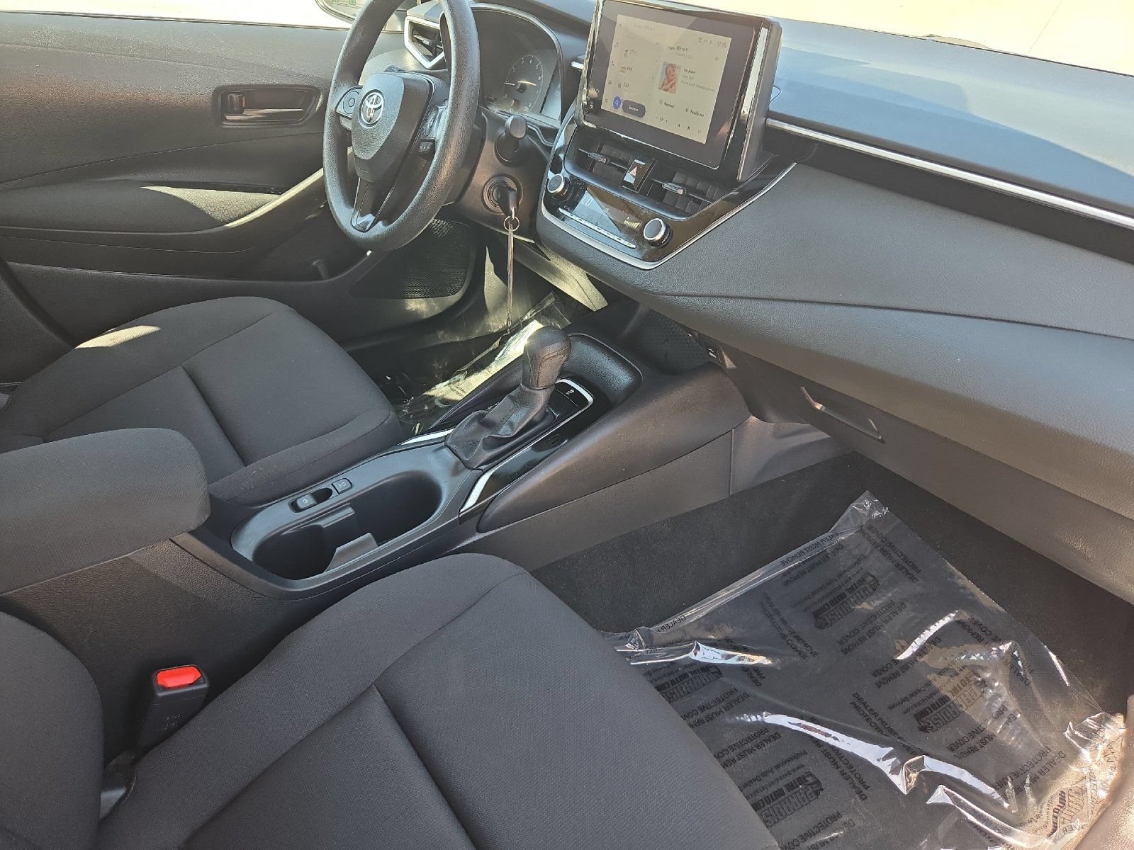 Used 2024 Toyota Corolla LE FWD image 14