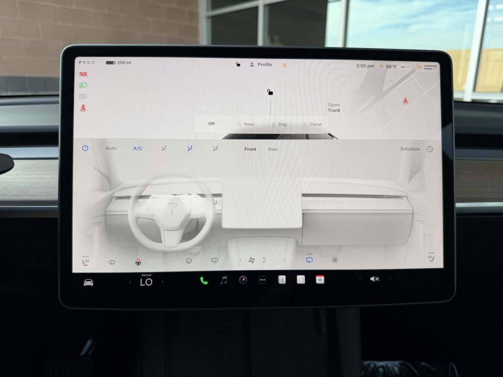 Used 2024 Tesla Model Y 2WD image 24