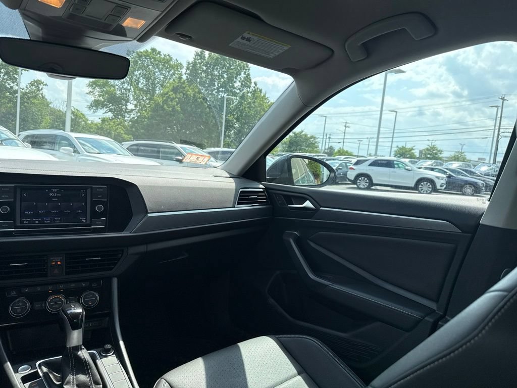 Used 2024 Volkswagen Jetta SE FWD image 21