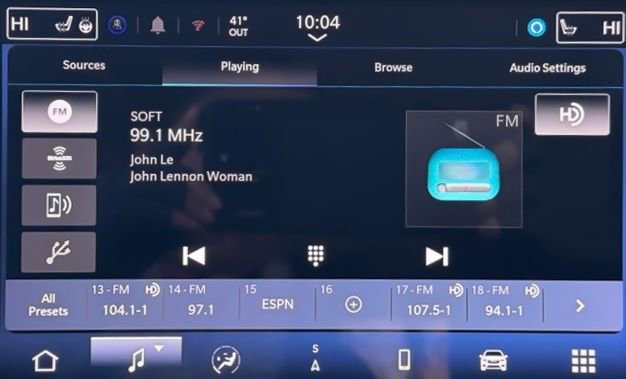 Used 2024 Chrysler Pacifica Limited image 24