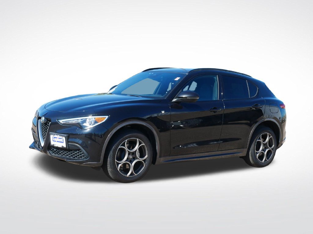 Used 2023 Alfa Romeo Stelvio Ti AWD/4WD image 9