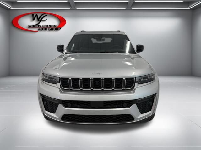 New 2026 Jeep Grand Cherokee L Limited w/ Luxury Tech Group II AWD/4WD image 2