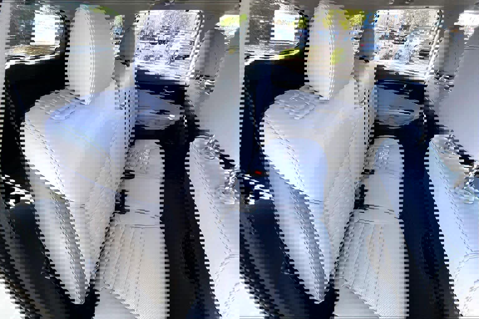 Used 2017 Kia Sorento SX image 17