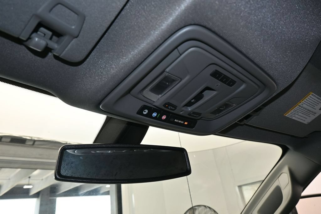 Used 2021 Chevrolet Silverado 1500 LT w/ Convenience Package II RWD image 23