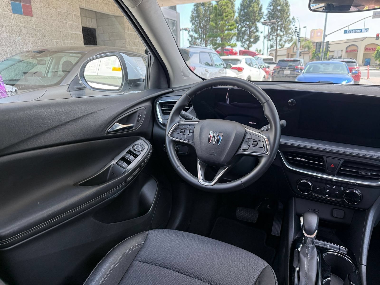 Used 2025 Buick Encore GX Preferred AWD/4WD image 30