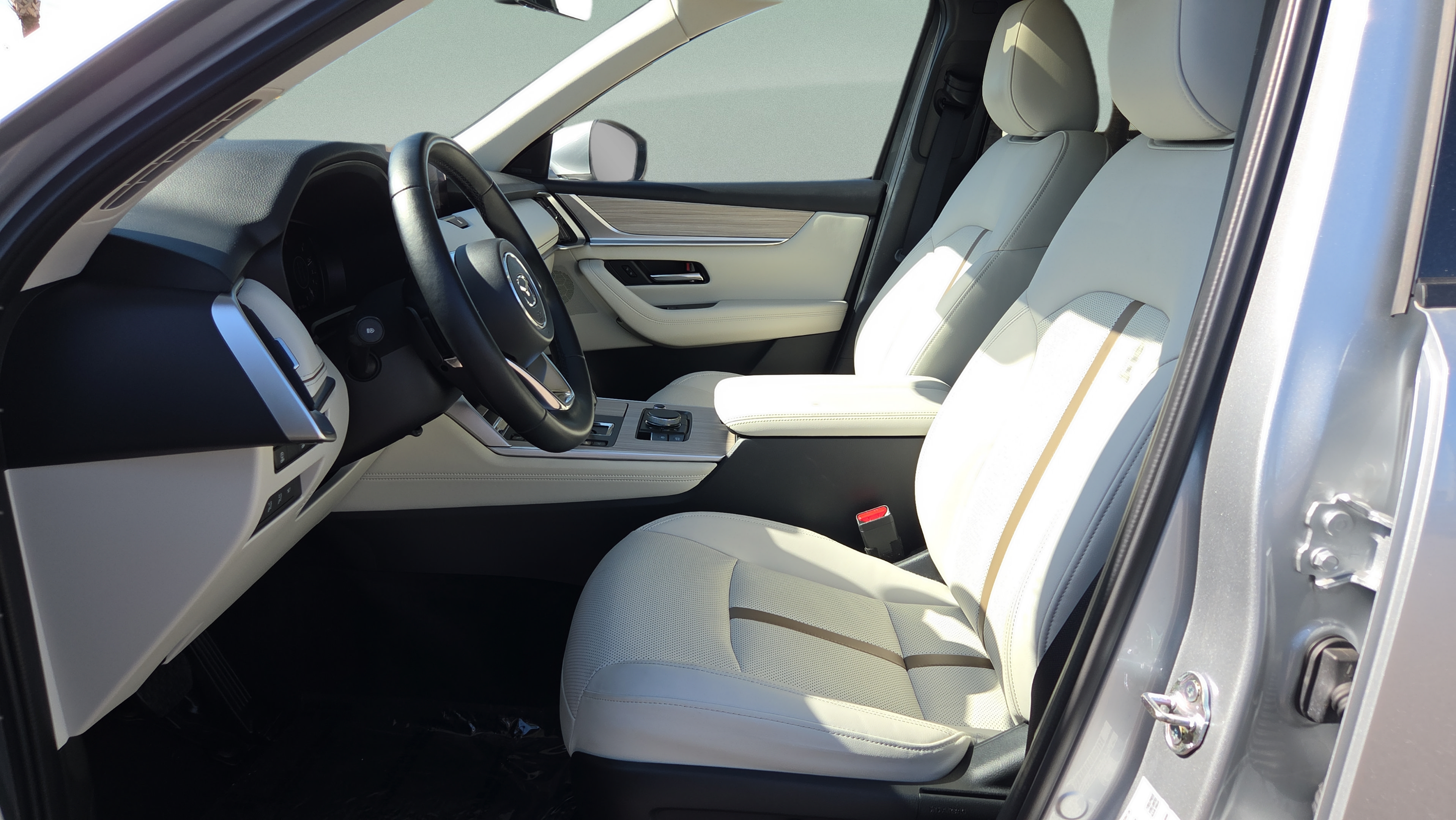 Used 2025 MAZDA CX-90 Plug-In Hybrid w/ Premium Plus AWD/4WD image 16