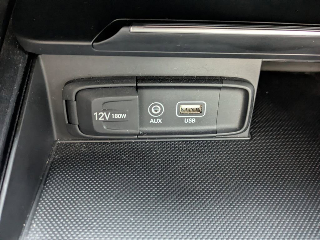 Used 2019 Genesis G70 2.0T Advanced w/ Elite Package image 23