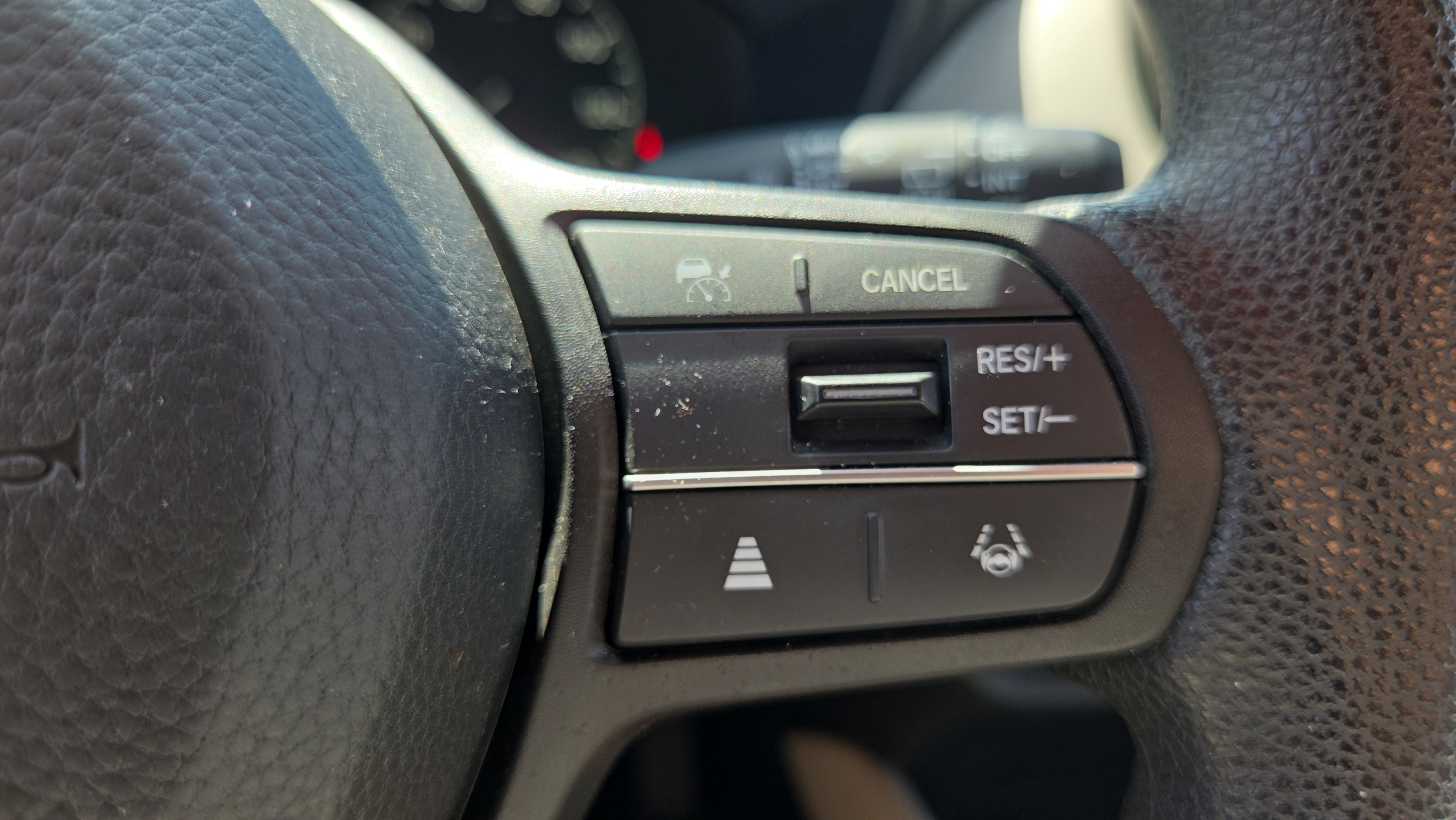 Certified 2023 Honda HR-V LX image 24