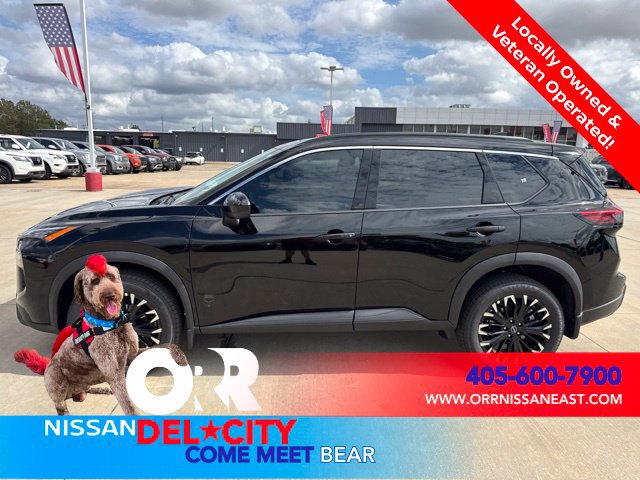 New 2027 Nissan Rogue Dark Armor FWD image 2