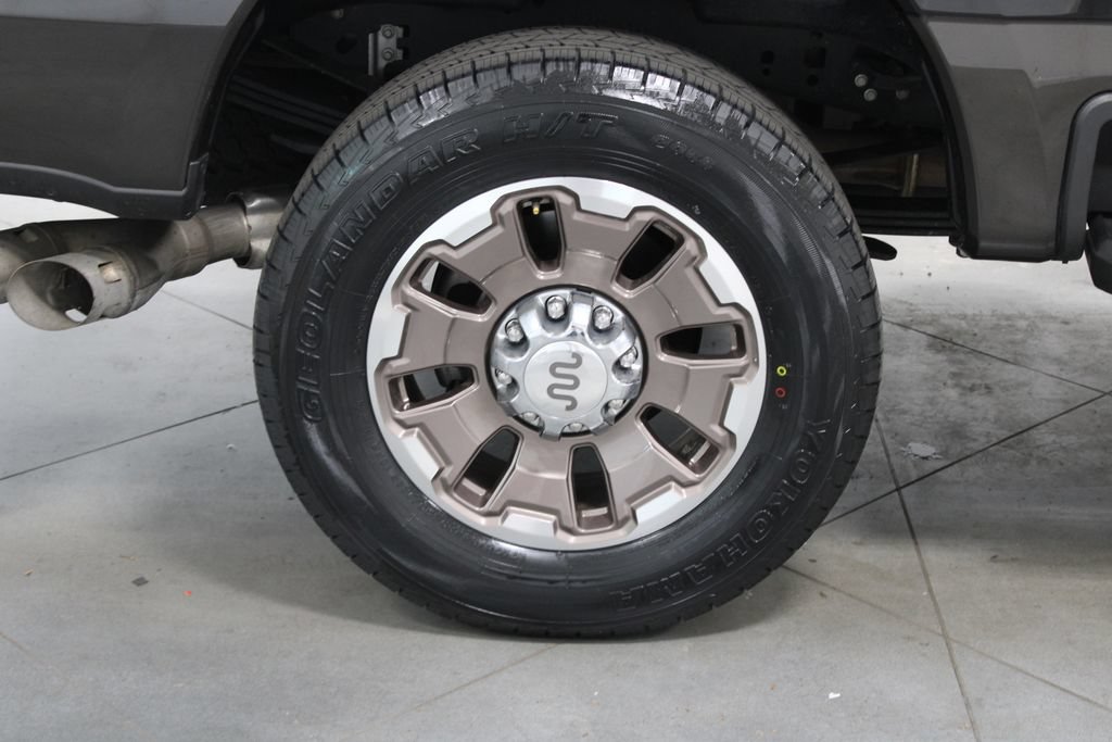 Used 2025 Ford F350 King Ranch w/ FX4 Off-Road Package AWD/4WD image 16