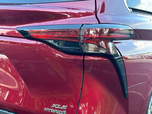 Used 2022 Toyota Sienna XLE w/ XLE Plus Package AWD/4WD image 14