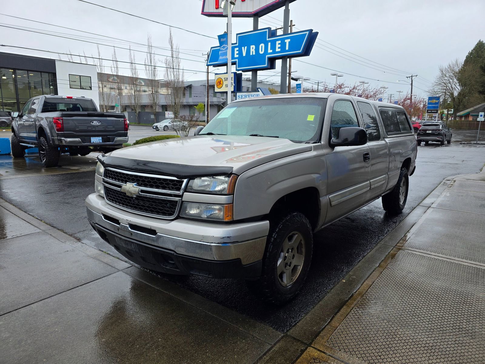 Used 2006 Chevrolet Silverado 1500 LT image 2