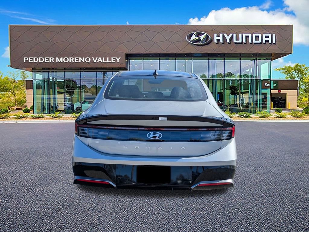 New 2025 Hyundai Sonata SEL image 4