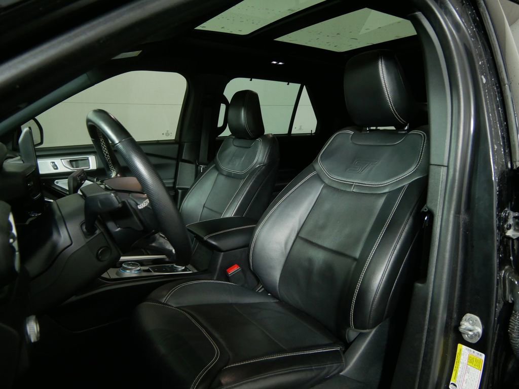 Used 2021 Ford Explorer ST w/ ST Street Pack image 10