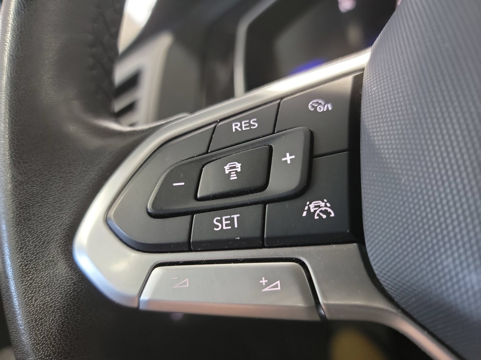 Used 2024 Volkswagen Jetta S FWD image 33