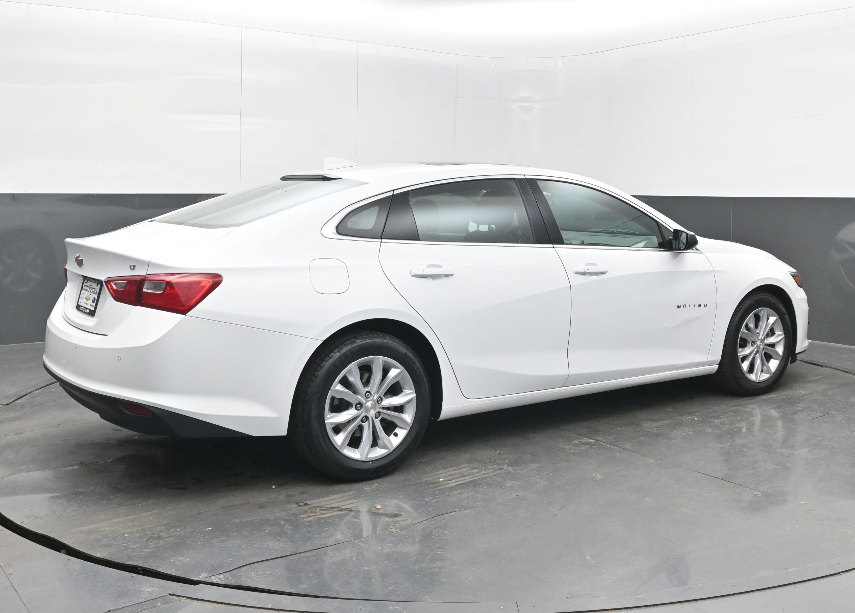 Used 2024 Chevrolet Malibu LT image 9