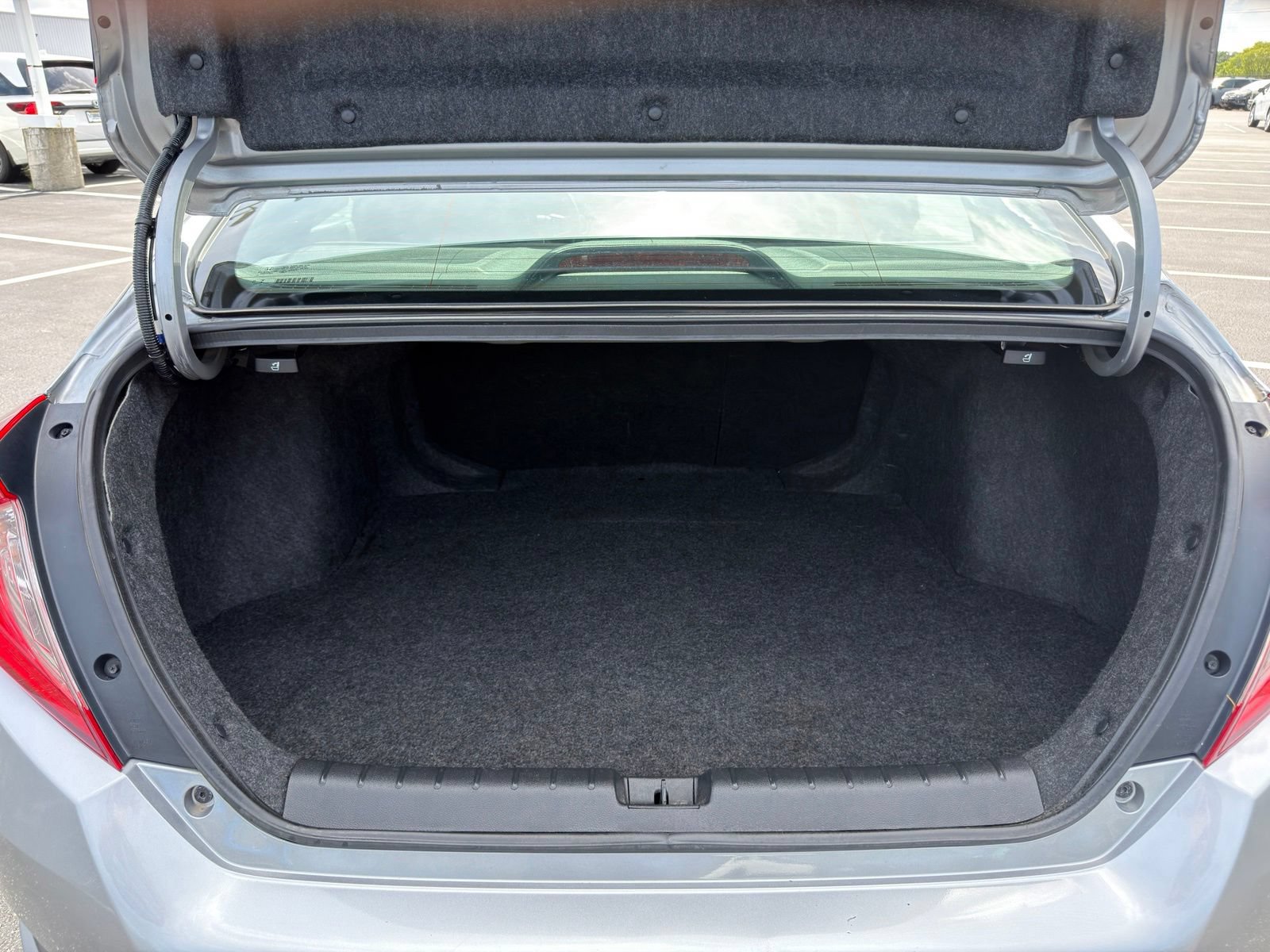 Used 2020 Honda Civic Sport image 24