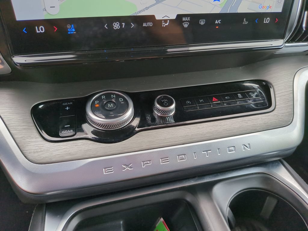 Certified 2025 Ford Expedition Platinum AWD/4WD image 29